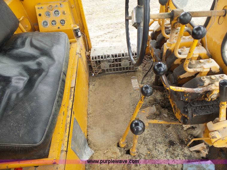 image for item L7131 1966 Allis Chalmers M100 motor grader