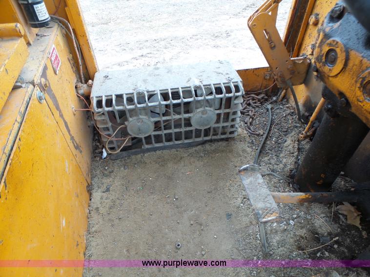 image for item L7131 1966 Allis Chalmers M100 motor grader