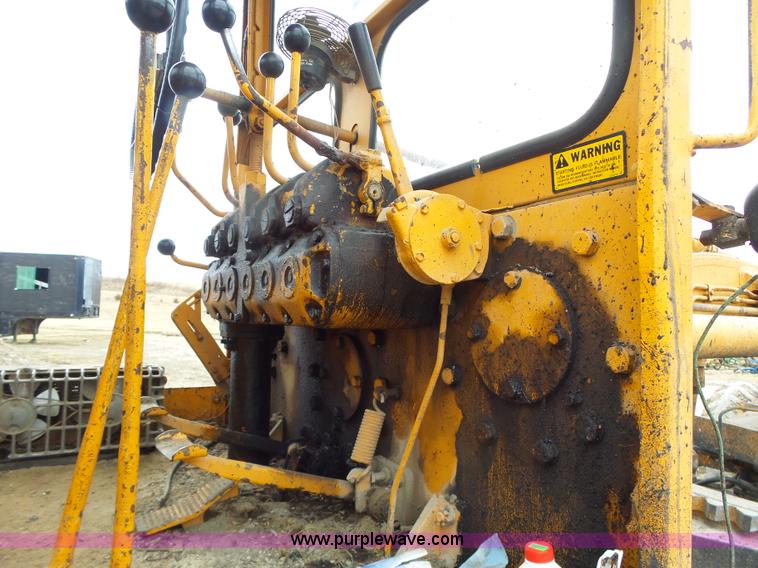 image for item L7131 1966 Allis Chalmers M100 motor grader