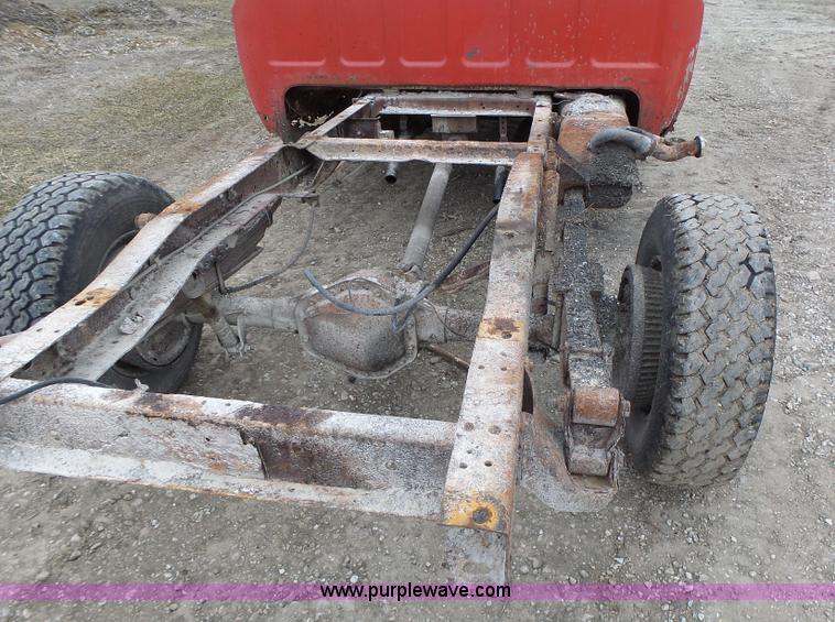 image for item L7132 1980 Chevrolet pickup truck cab and chassis