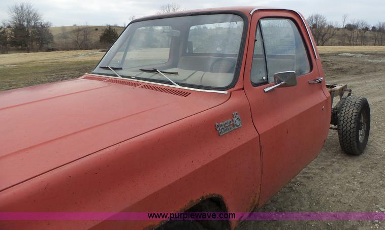 image for item L7132 1980 Chevrolet pickup truck cab and chassis