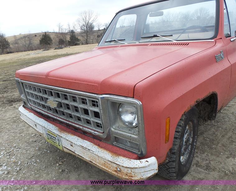 image for item L7132 1980 Chevrolet pickup truck cab and chassis
