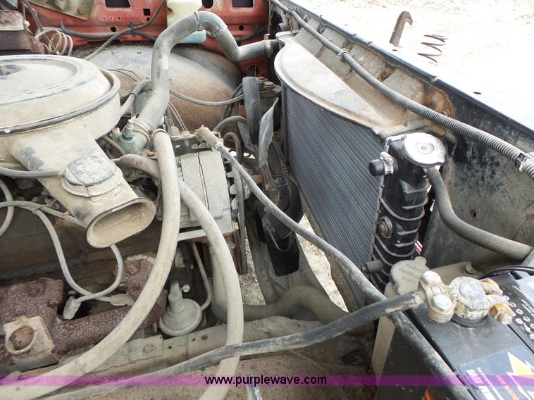 image for item L7132 1980 Chevrolet pickup truck cab and chassis