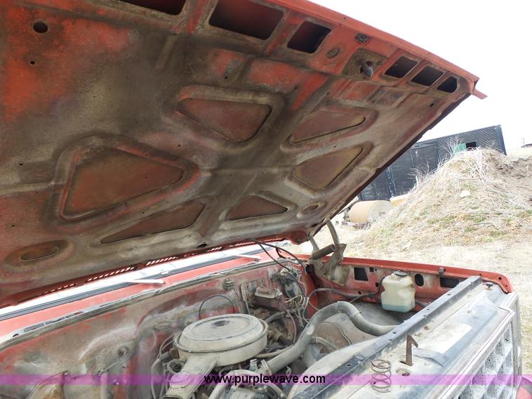 image for item L7132 1980 Chevrolet pickup truck cab and chassis