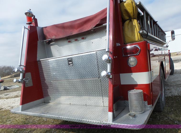 image for item L7133 1975 Chevrolet C65 fire truck