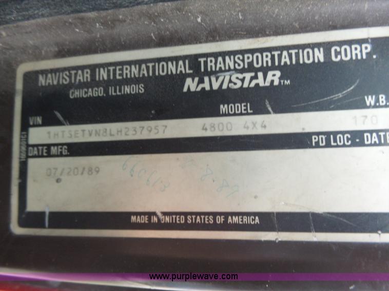 image for item L7307 1990 International 4800 fire tender truck