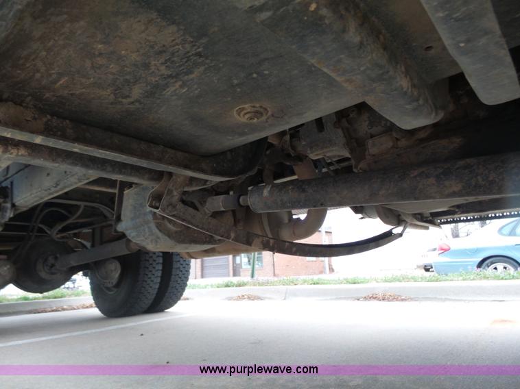 image for item L7307 1990 International 4800 fire tender truck