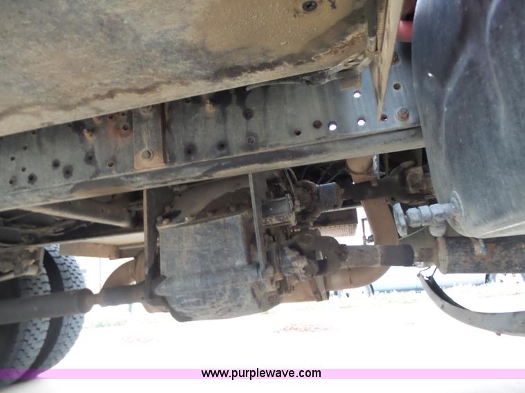 image for item L7307 1990 International 4800 fire tender truck