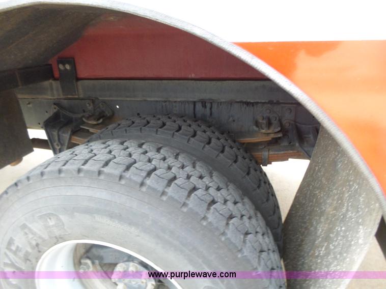 image for item L7307 1990 International 4800 fire tender truck