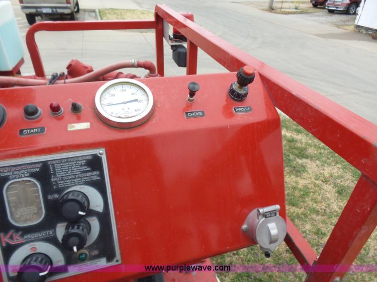 image for item L7307 1990 International 4800 fire tender truck