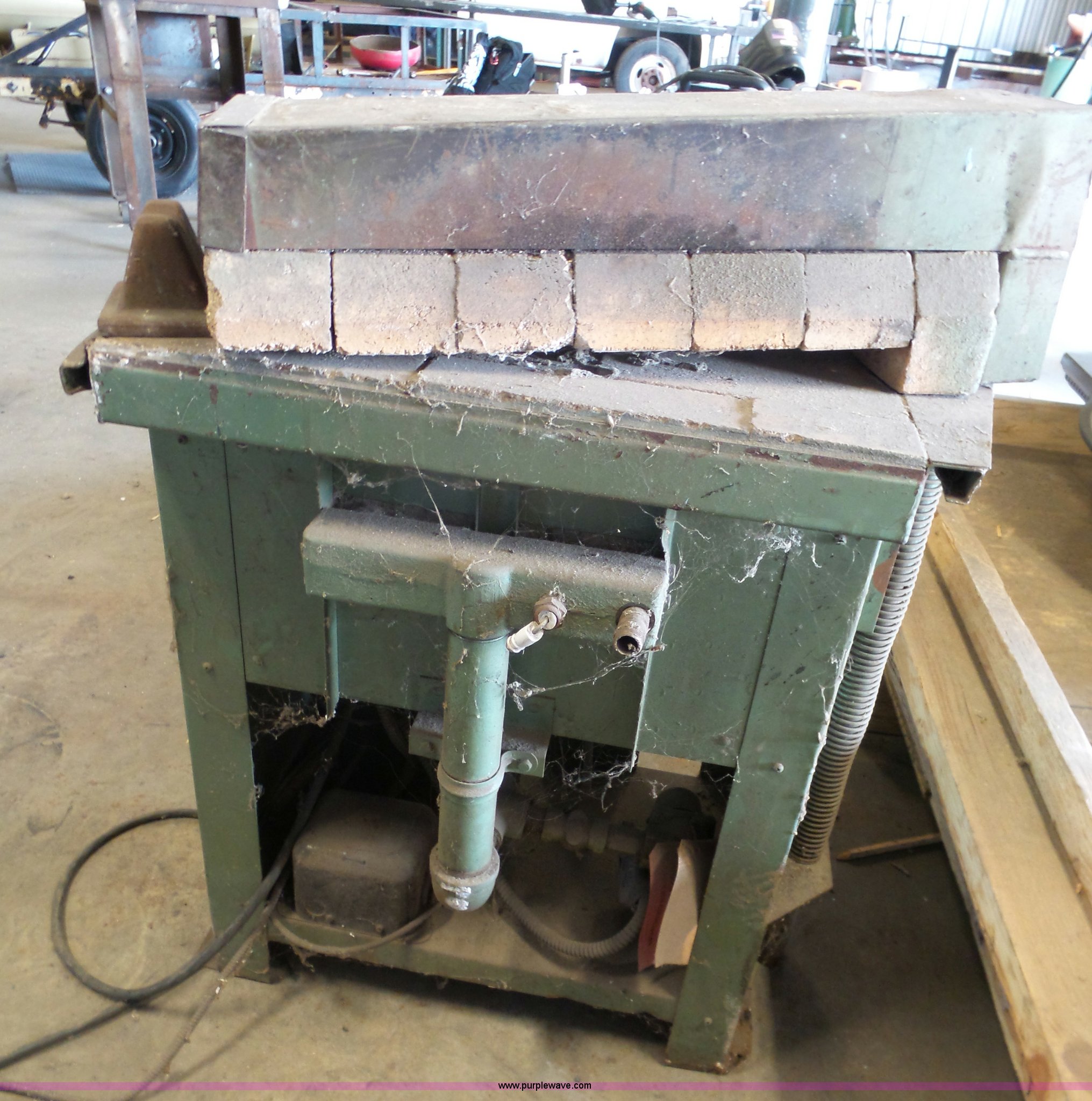 Johnson gas heater in Pomona, KS Item BE9877 sold Purple Wave