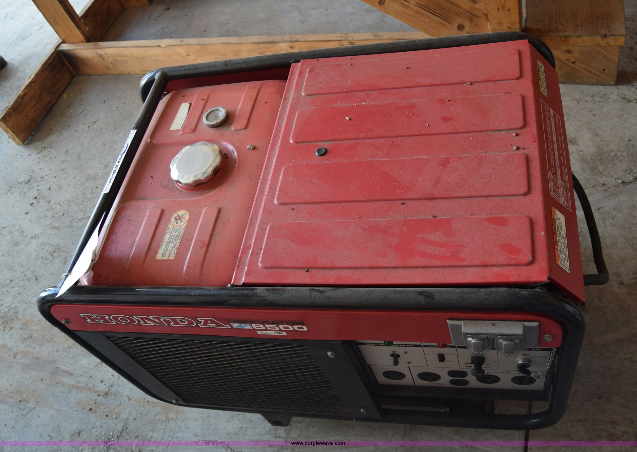 Honda ES 6500 generator in Newton, KS Item BX9640 sold Purple Wave