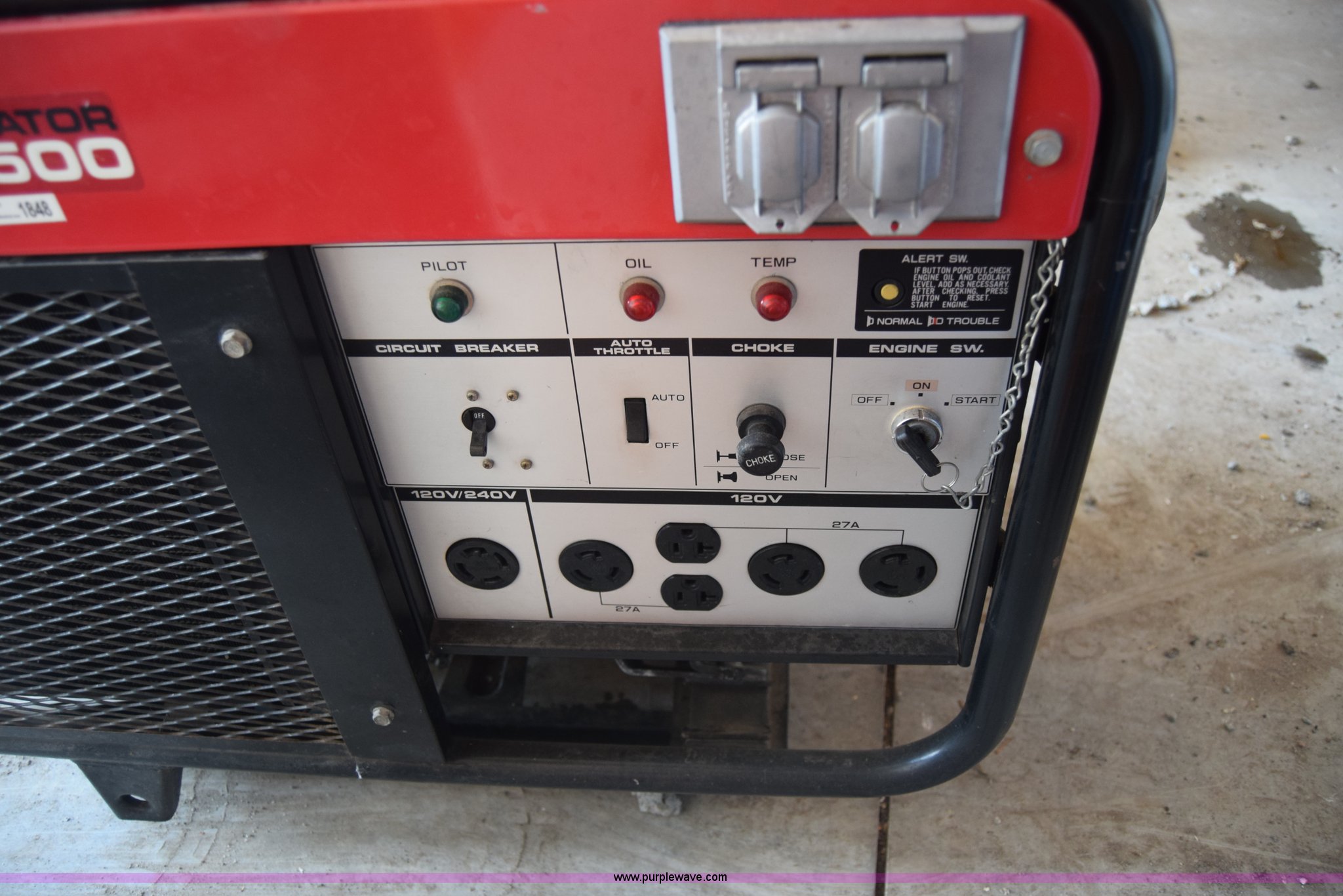 Honda ES 6500 generator in Newton, KS Item BX9640 sold Purple Wave