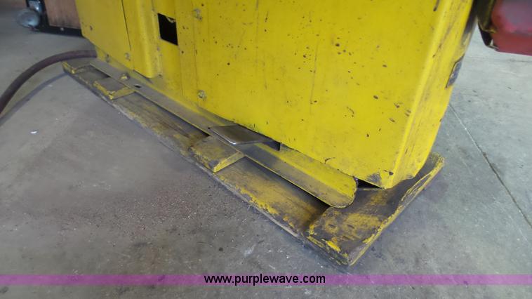 image for item AO9859 Coats 10-10 tire changer