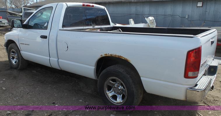 image for item AO9885 2004 Dodge Ram 1500 pickup truck
