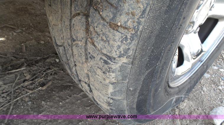 image for item AO9885 2004 Dodge Ram 1500 pickup truck