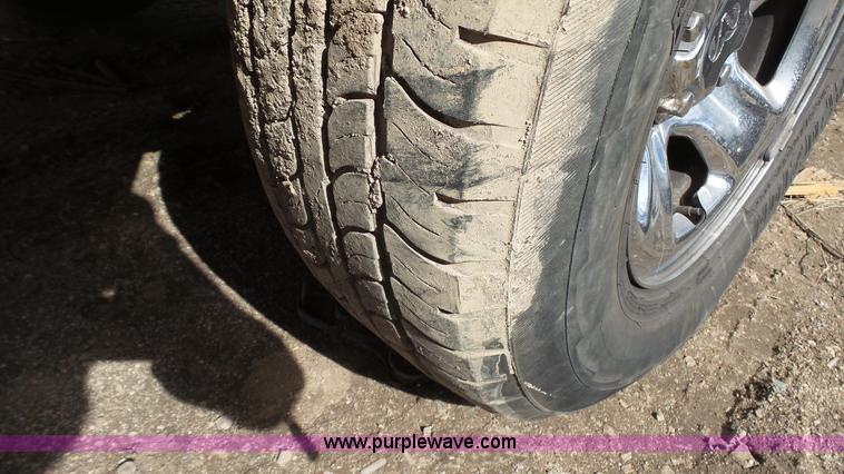 image for item AO9885 2004 Dodge Ram 1500 pickup truck