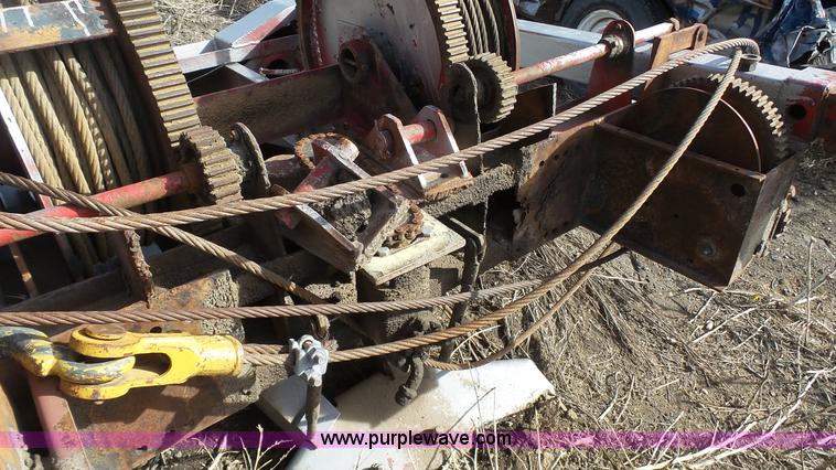 image for item AO9886 Holmes 750 wrecker winch