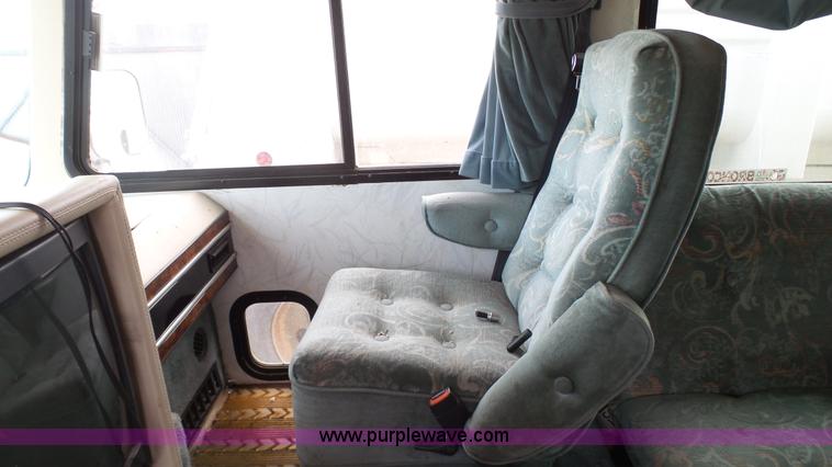 image for item AO9889 1997 Chevrolet Allegro Star RV