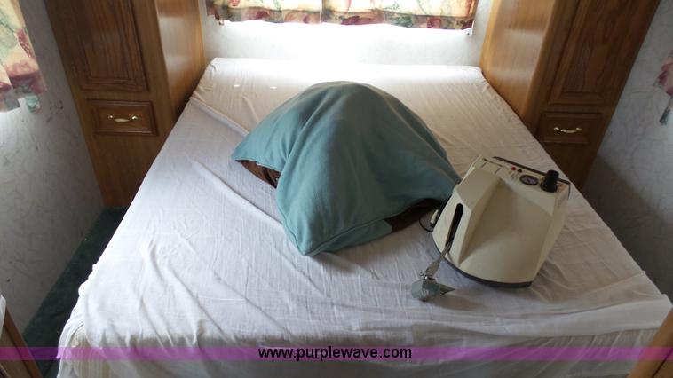 image for item AO9889 1997 Chevrolet Allegro Star RV