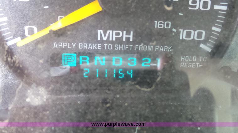 image for item AO9890 2001 GMC Sierra 1500 Ext. Cab pickup truck