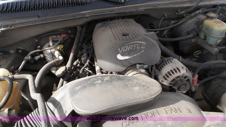 image for item AO9890 2001 GMC Sierra 1500 Ext. Cab pickup truck