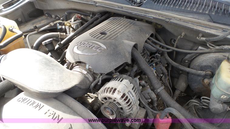 image for item AO9890 2001 GMC Sierra 1500 Ext. Cab pickup truck