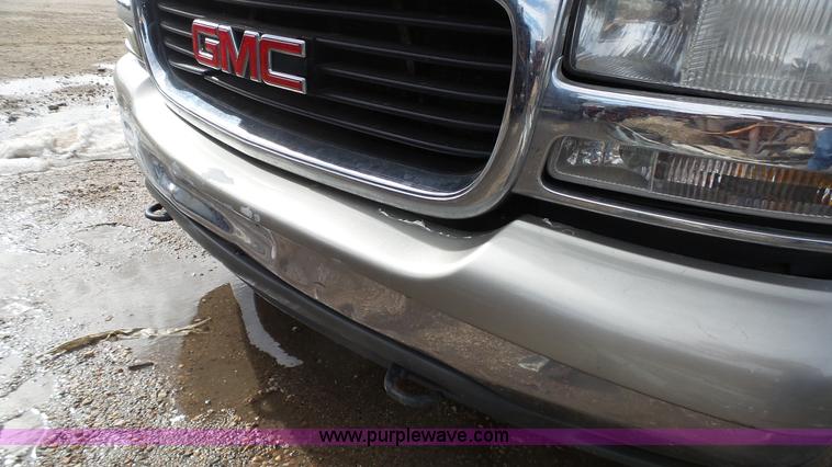 image for item AO9890 2001 GMC Sierra 1500 Ext. Cab pickup truck