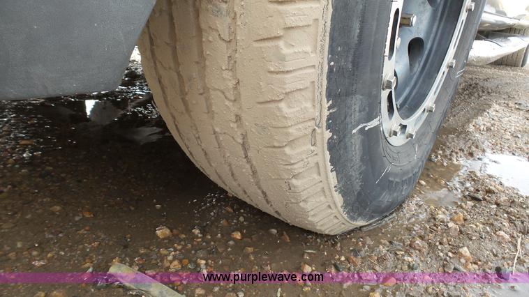 image for item AO9890 2001 GMC Sierra 1500 Ext. Cab pickup truck