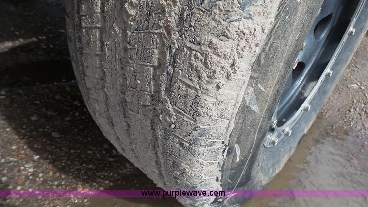 image for item AO9890 2001 GMC Sierra 1500 Ext. Cab pickup truck