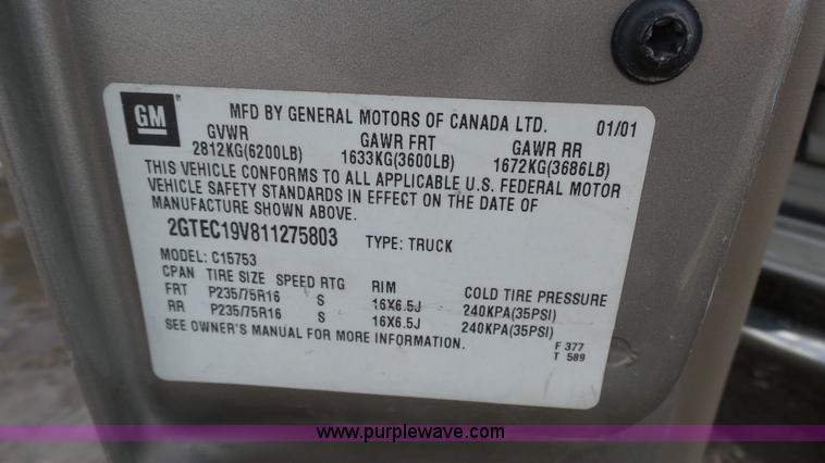 image for item AO9890 2001 GMC Sierra 1500 Ext. Cab pickup truck