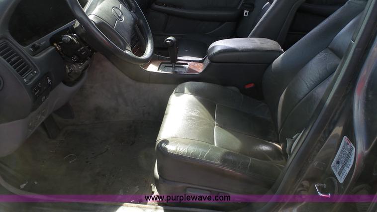 image for item AO9897 1990 Lexus LS 400