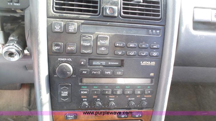 image for item AO9897 1990 Lexus LS 400