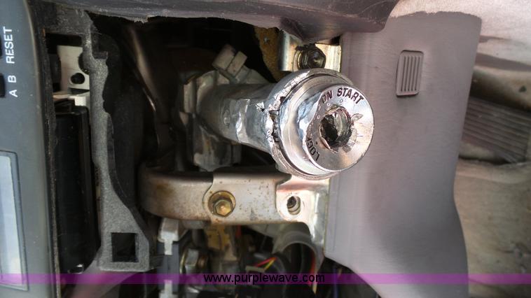 image for item AO9897 1990 Lexus LS 400