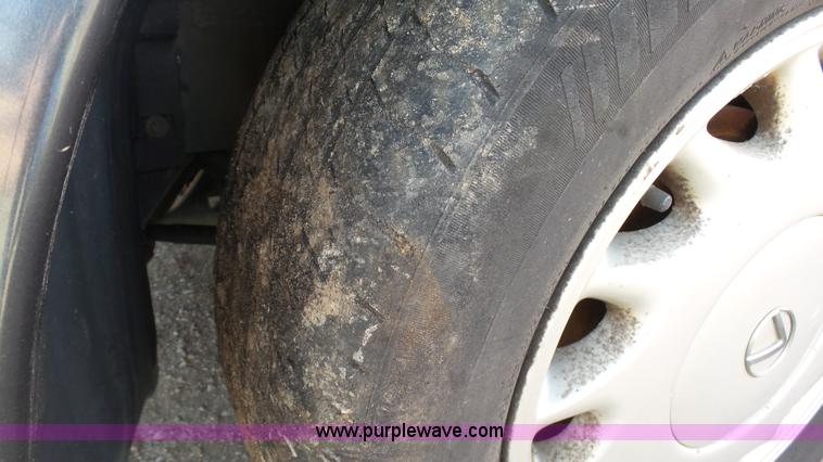 image for item AO9897 1990 Lexus LS 400