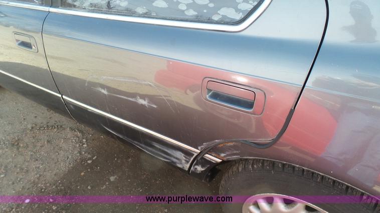 image for item AO9897 1990 Lexus LS 400