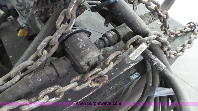 image for item AO9899 Asphalt sealer pumping tank