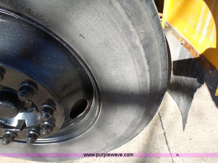 image for item AX9216 2008 International CE300 school bus