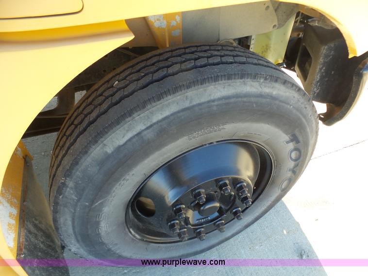 image for item AX9216 2008 International CE300 school bus