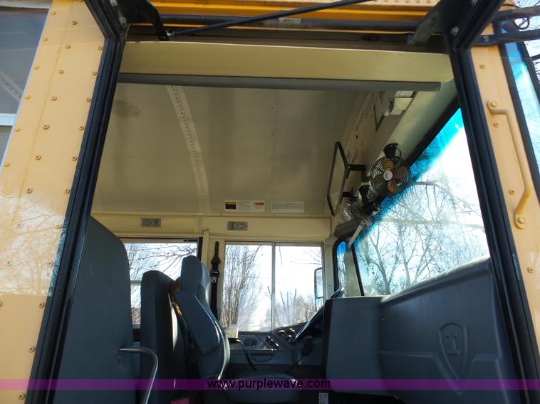 image for item AX9216 2008 International CE300 school bus