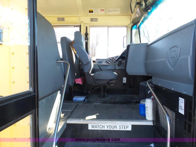 image for item AX9216 2008 International CE300 school bus