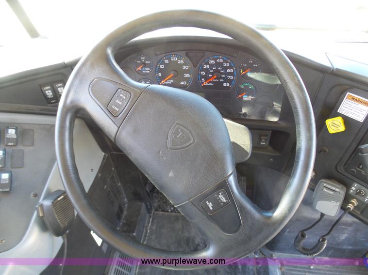 image for item AX9216 2008 International CE300 school bus