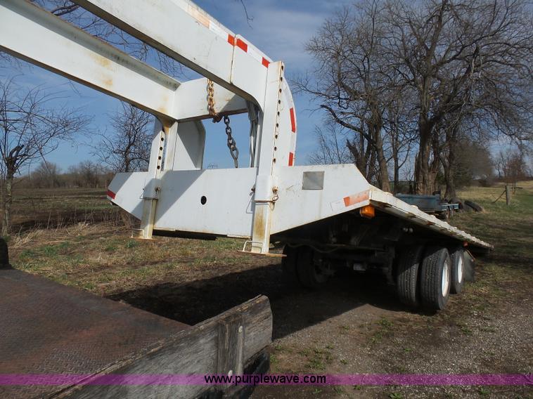 image for item BH9371 1992 Nissan truck and Landoll trailer