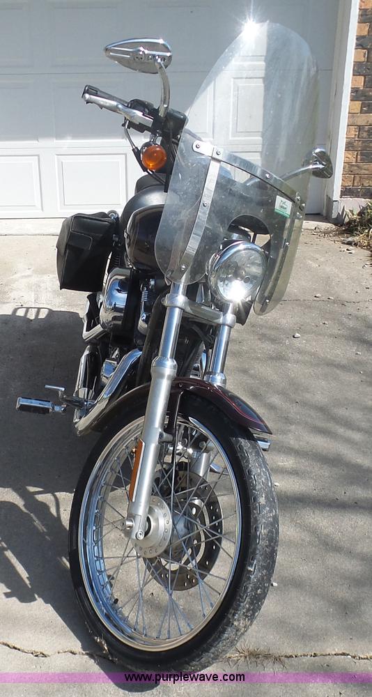 image for item BH9374 2005 Harley Davidson XL 1200C motorcycle