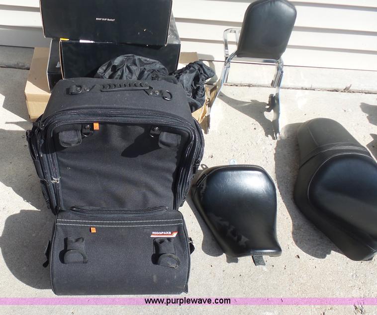 image for item BH9374 2005 Harley Davidson XL 1200C motorcycle