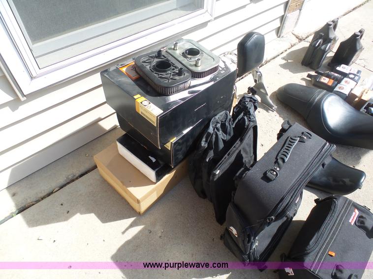 image for item BH9374 2005 Harley Davidson XL 1200C motorcycle