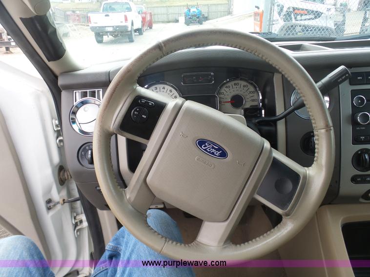 image for item BH9383 2008 Ford Expedition SUV