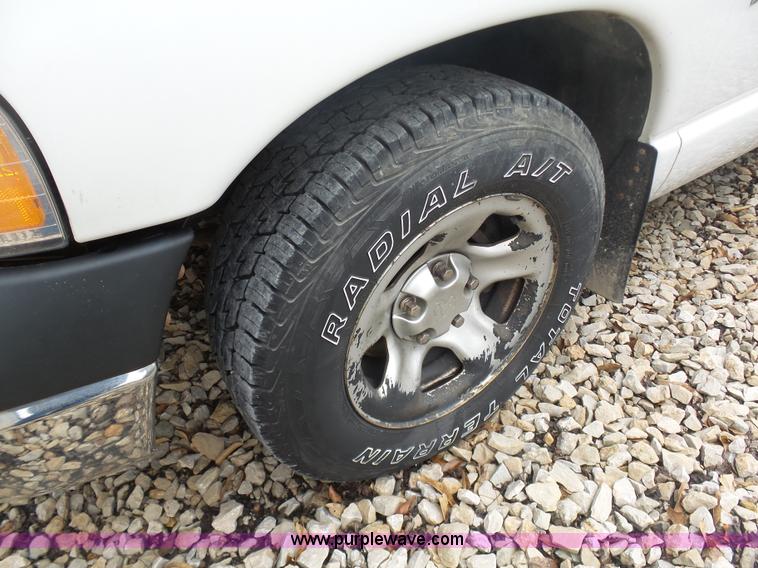 image for item BI9208 2003 Dodge Ram 1500 pickup truck