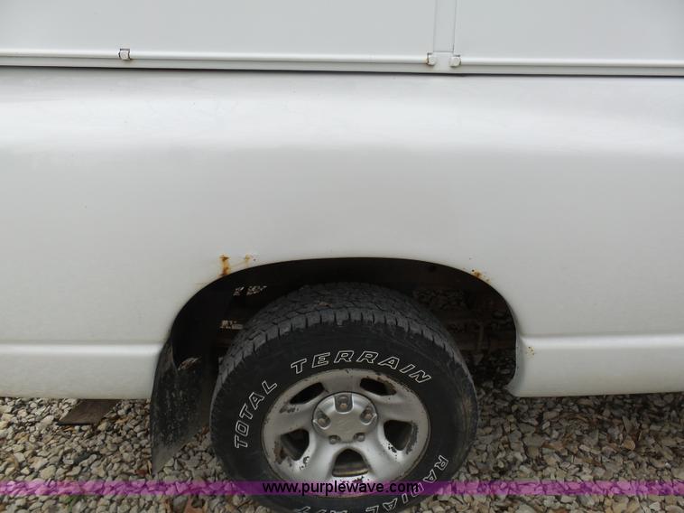 image for item BI9208 2003 Dodge Ram 1500 pickup truck