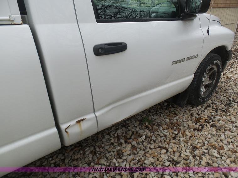 image for item BI9208 2003 Dodge Ram 1500 pickup truck